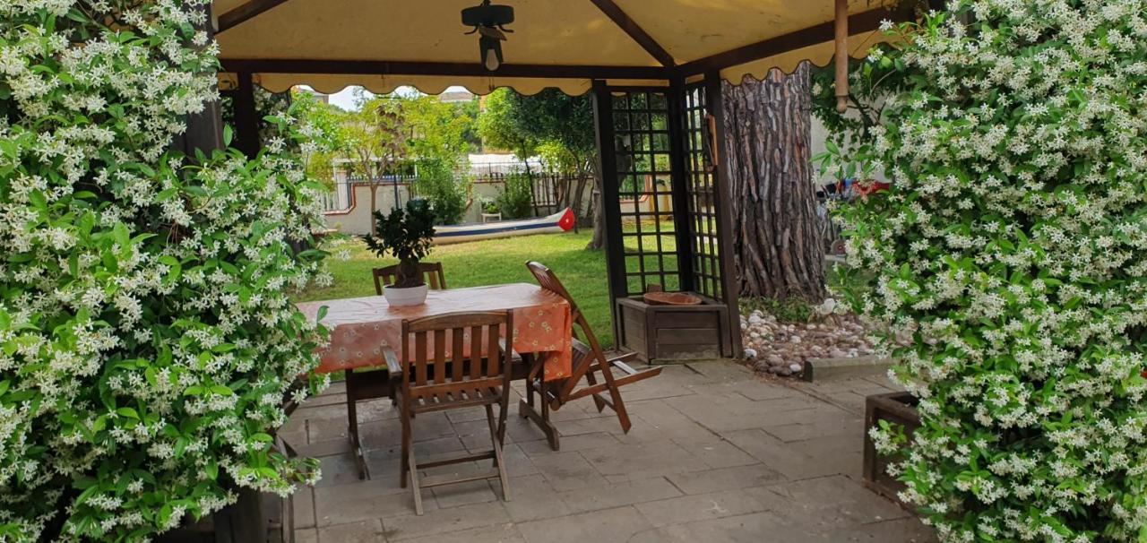 Villa La Casa Di Mare Silvi Marina Esterno foto